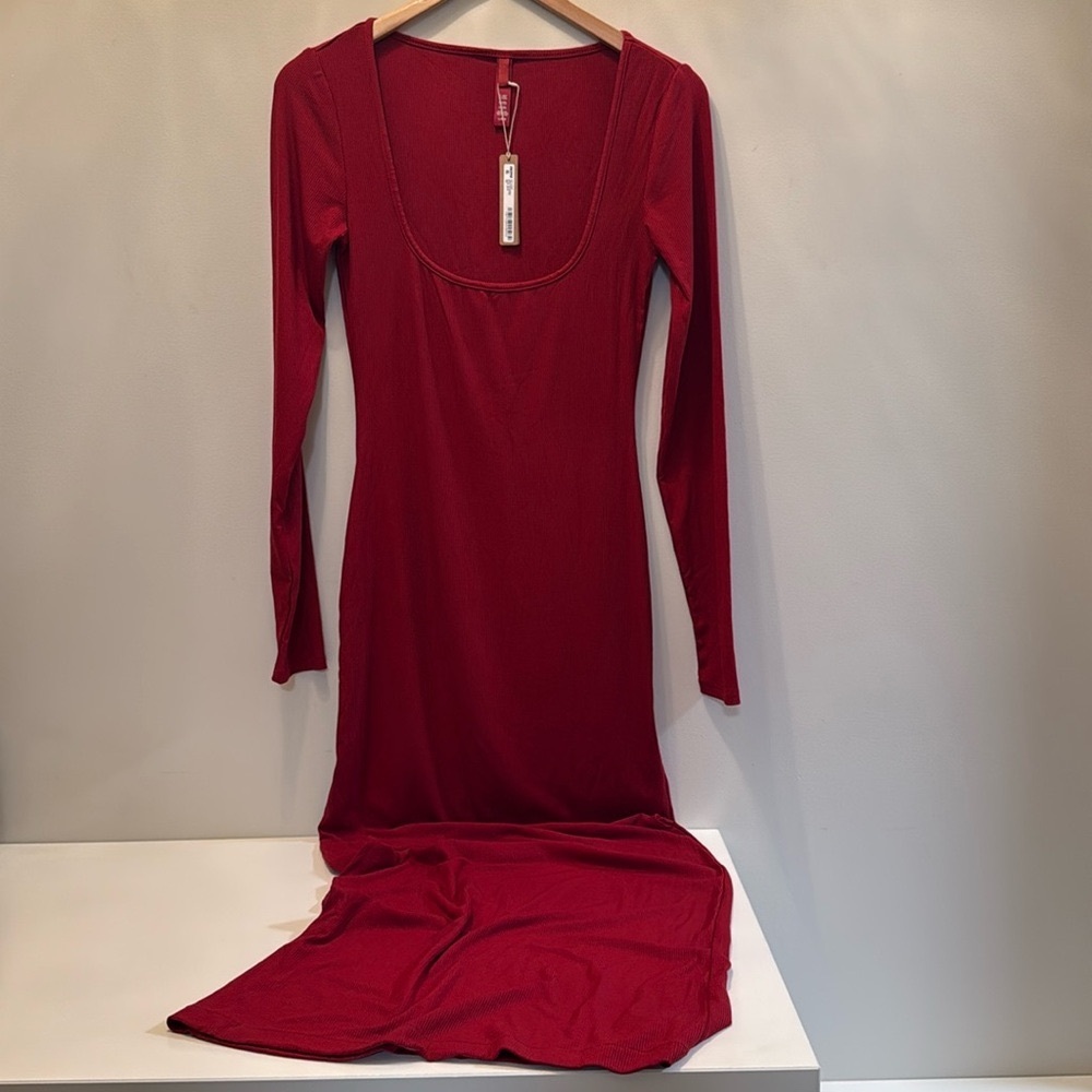 SKIMS Ribbed Cotton Maxi Dress - Picture 3 of 8